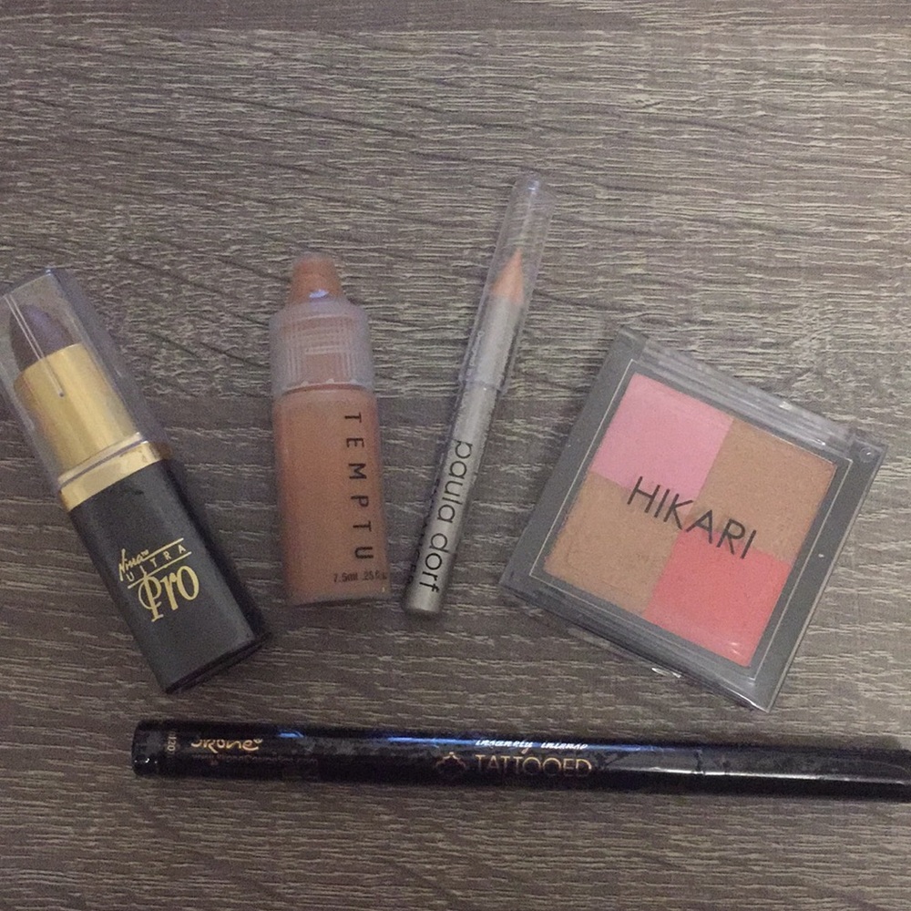 BRAND NEW MAKEUP BUNDLE